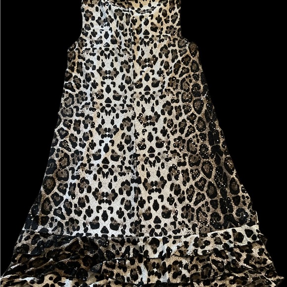 MSK Women Sleeveless Sequin Leopard print dress with ruffled bottom. - Picture 2 of 3